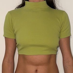 Motel Rocks green short sleeve crop